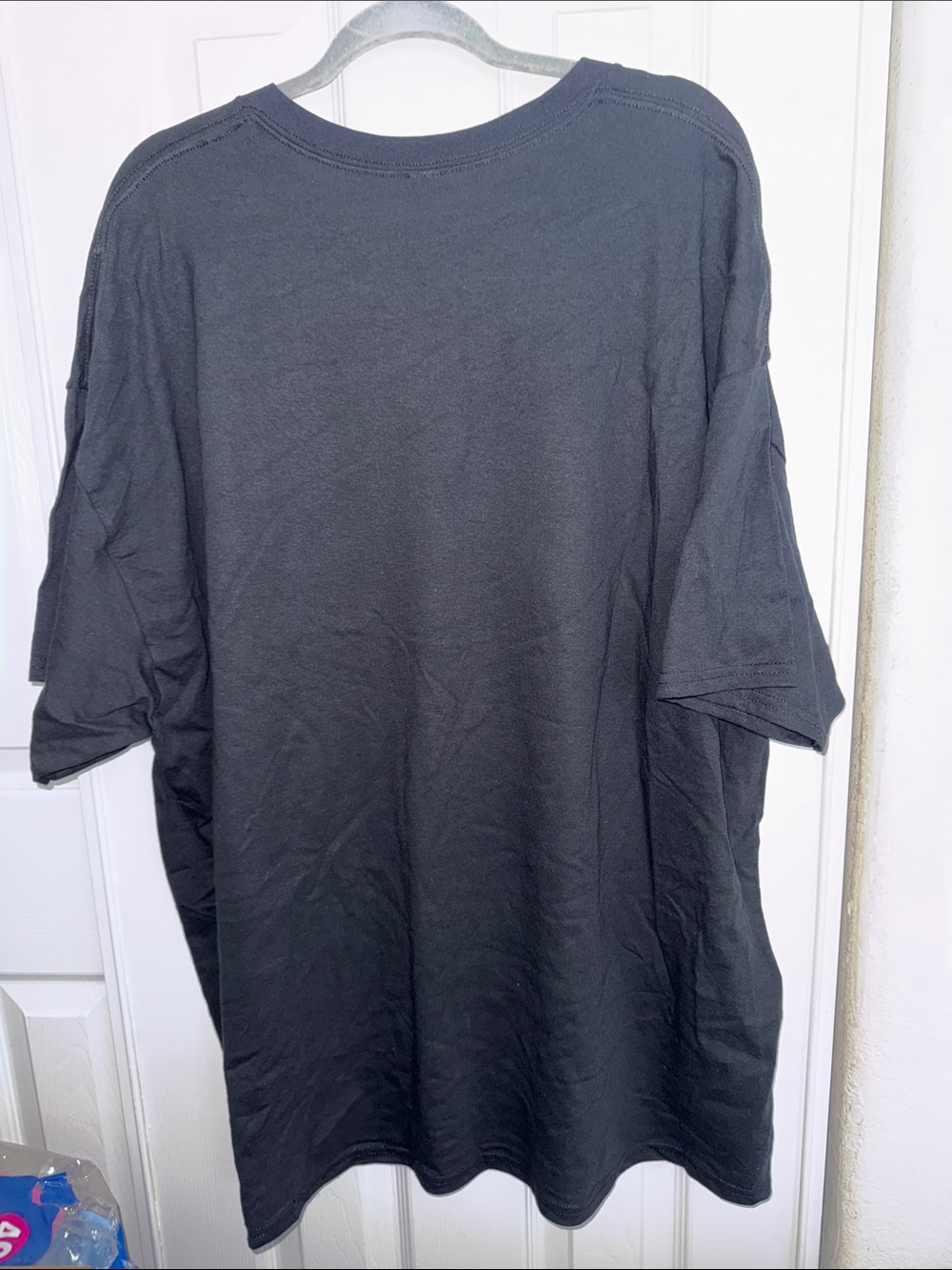 Gildan Horror Nike print, Black Short-Sleeve Tee with RedGraphic - Picture 6 of 6